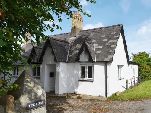 Llanfairpwllgwyngyll House | Tre Anna Lodge