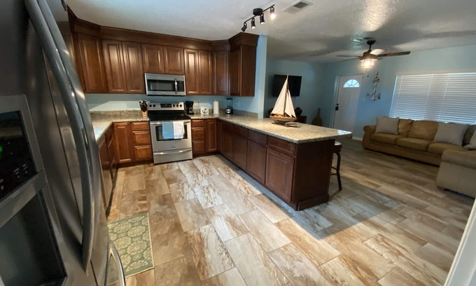 Vero Beach House | Treasure Coast Hidden Gem 2 miles from Beaches!