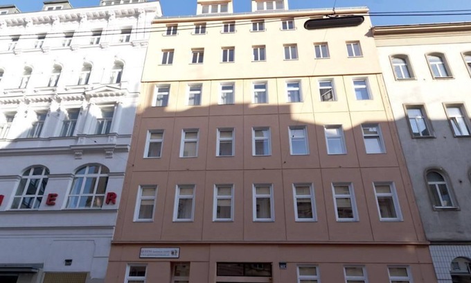 Hundsturm Apartment | Treasure Home Apartment 1050