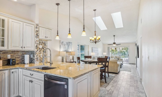 Capri Isle House | Treasure Island Retreat- Gulf Coast Relaxation Awaits!
