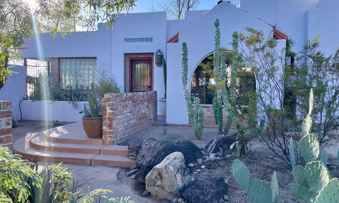 Sam Hughes House | Treat Casa: Beautiful Spanish style home in historic & walkable Sam Hughes area