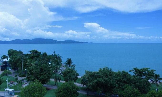 North Ward Apartment | Treat yourself, fun in the sun at The Aquarius