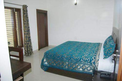 Taj Ganj House | Tree Of Happiness Homestay.
