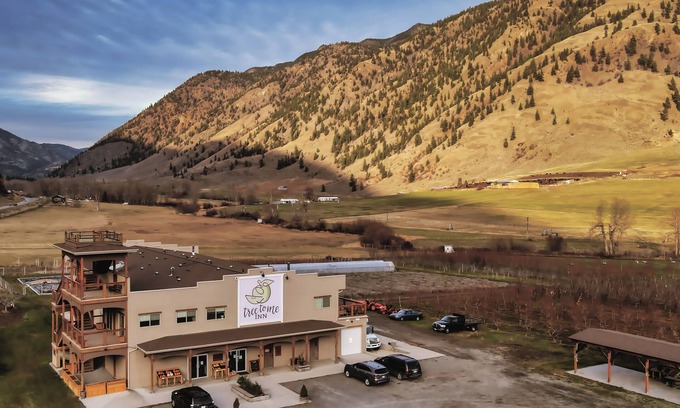 Okanagan-Similkameen Bed & Breakfast | Tree To Me Inn