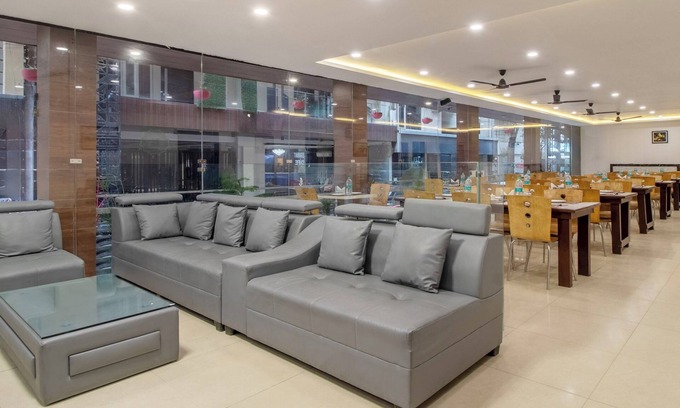 Bandra Kurla complex Hotel | Treebo BKC Minerva