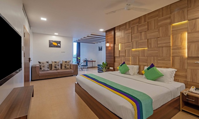 East Tambaram Hotel | Treebo Golden Swan Tambaram