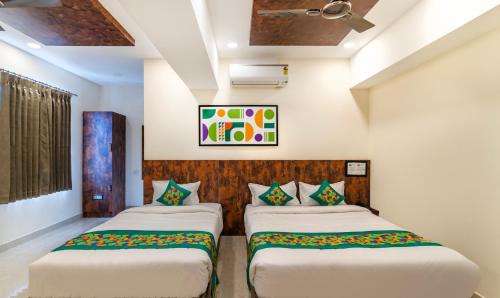 Porur Hotel | Treebo Rakshitha, Porur