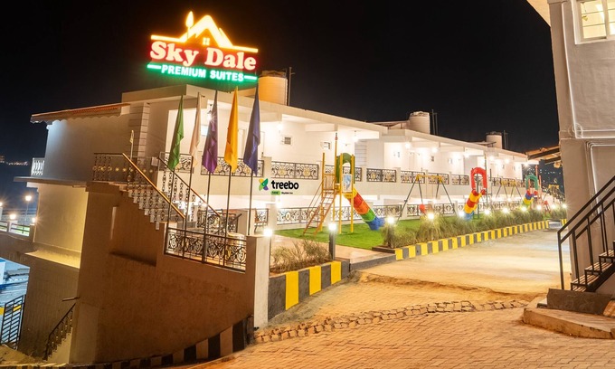 Ooty Hotel | Treebo Skydale Premium Suites, 1500 Mtrs From Ooty Lake