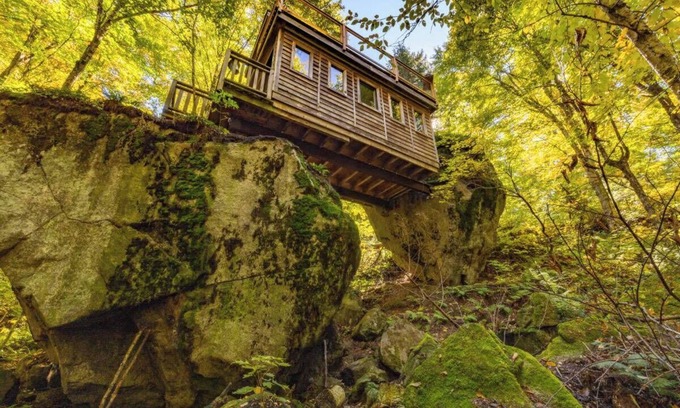 Saint-Faustin-Lac-Carre House | Treehouse #06 | The Rockhouse