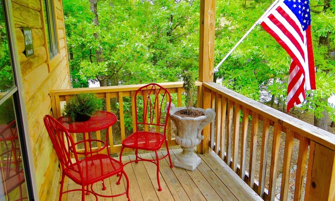 Mount Ida Condo | Treehouse/279DVD Hosted by LOVR