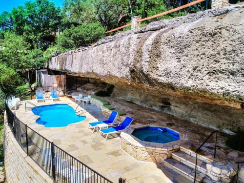 Lakeway House | Treehouse Bungalow - Community Poolhot Tub #13
