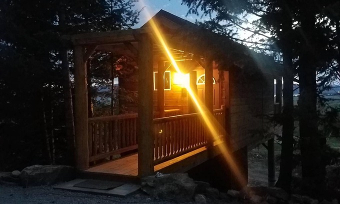 Island Park Apartment | "Treehouse" Cozy Retreat for 2 Near Yellowstone!