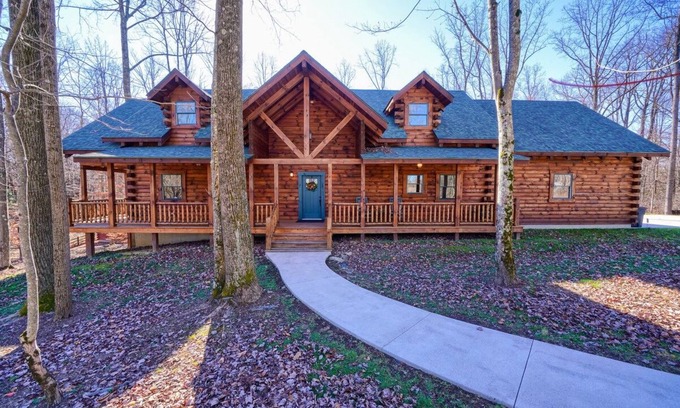 Laurelville House | Treehouse Lodge: Luxury Log Cabin Retreat in Hocking Hills