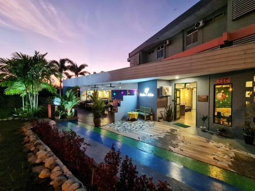 Inanam Hotel | Treeline Urban Inn