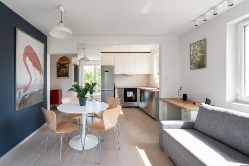 Grunwald Apartment | TreeTop Studio near MTP
