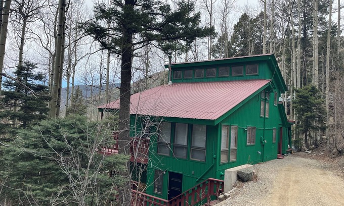 Taos Ski Valley House | Treetops! Newly Remodeled Ski Valley Cabin