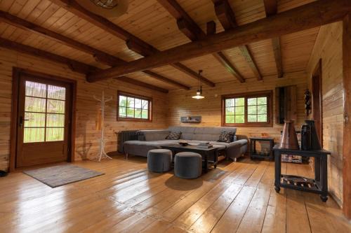 Partestii de Jos Cabin | Trei Lumi