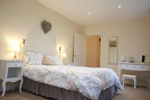 Lewannick Bed & Breakfast | Trelaske Manor Cottage