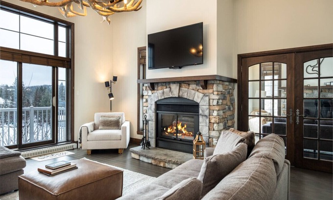 Mont-Tremblant Pedestrian Village Condo | Tremblant Prestige - Bondurant 95-15