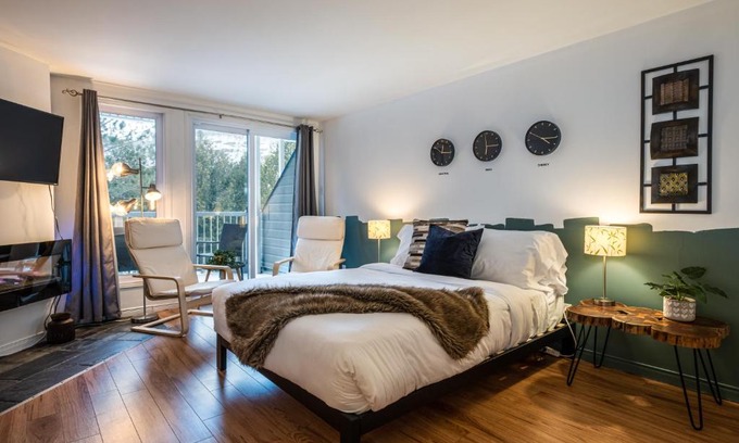 Mont-Tremblant Village Apartment | Tremblant Studio Woodland by My Tremblant Location