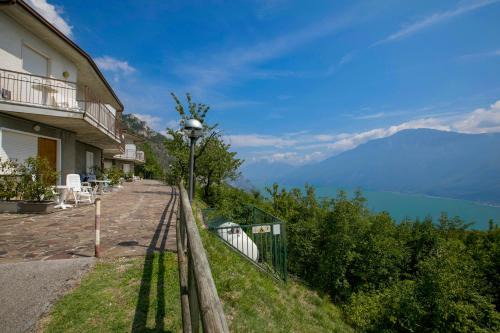 Tremosine Apartment | Tremosine Wonderful Lake View 1 - Happy Rentals