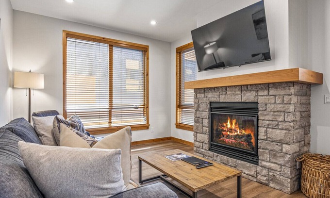 Canmore Condo | Trending Location | Gourmet Kitchen