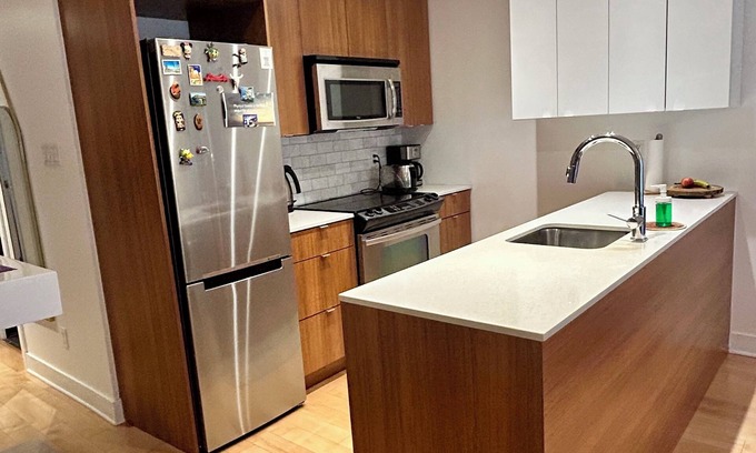 Hochelaga Condo | Trendy 1 room Condo - located in the center of Montreal