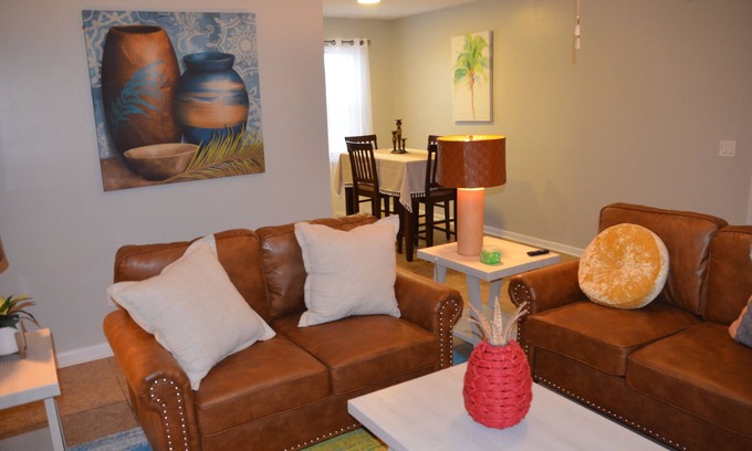 Enterprise Apartment | Trendy Escape