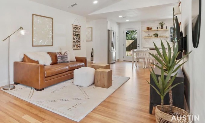 Bouldin House | Trendy Remodeled Home by SoCo w Nice Outdoor Space