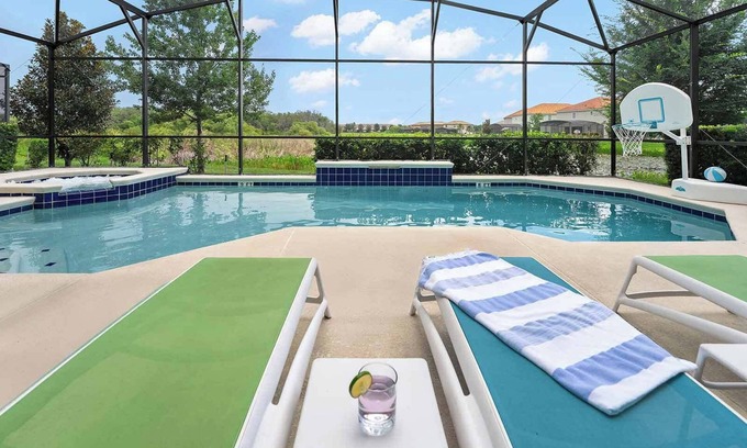 Loughman House | Trendy Villa w/Treehouse BR, Theater, Arcade, Game Loft & Pool - Mins to Disney