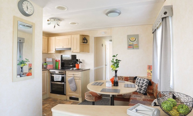 Caergeiliog Cottage | Trewan Chalet