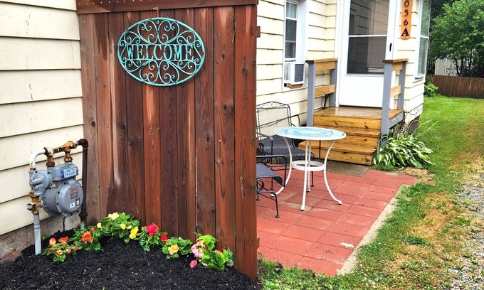 East Springfield Apartment | Triple Creeks-Lake Erie, Elk, Conneaut, Walnut creeks! Fish, Hike, Hunt - Enjoy!