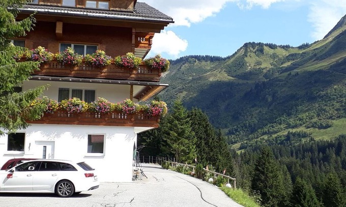 Damuels Apartment | Triple room, bath, WC - Hotel Sonnalpen