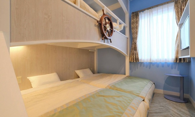 Maihama House | Triple room split floor Capacity 3 people Stan/Urayasu Chiba