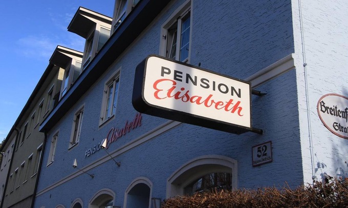 Schallmoos Apartment | Triple room with shower - Elisabeth, pension
