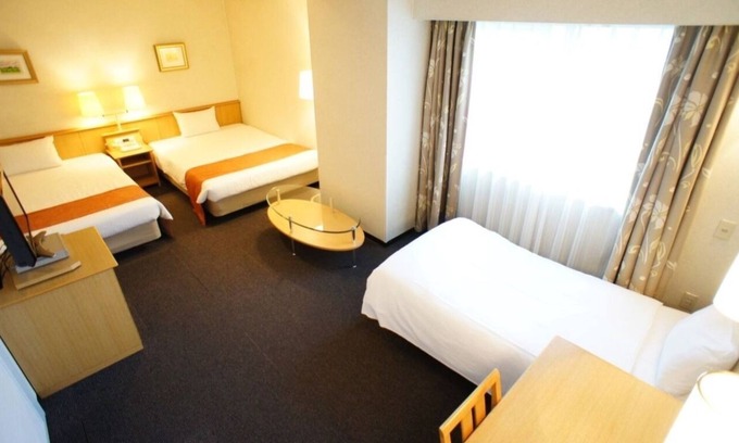 Suminoe Hotel | Triple smoking Corner room 30 square meters R/Osaka Ōsaka