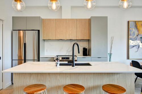Pointe-Saint-Charles Apartment | TripMontreal 301