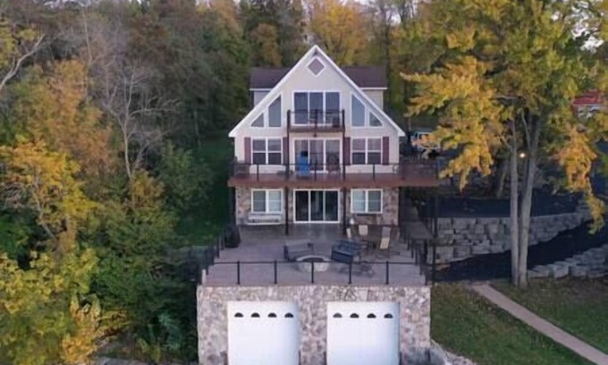 Cape Vincent House | Tripoli Shores Riverfront Retreat