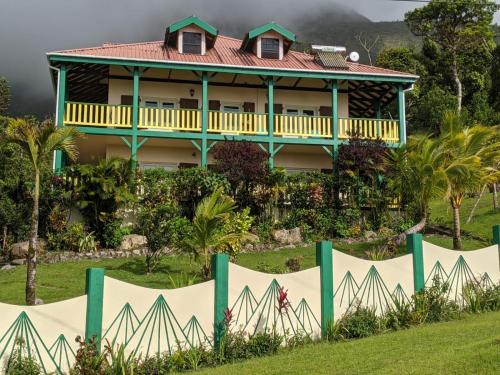 Pont Casse Apartment | Trois Piton Apartments