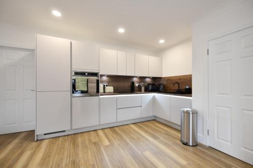 Troon Apartment | Troon Portland Apt A