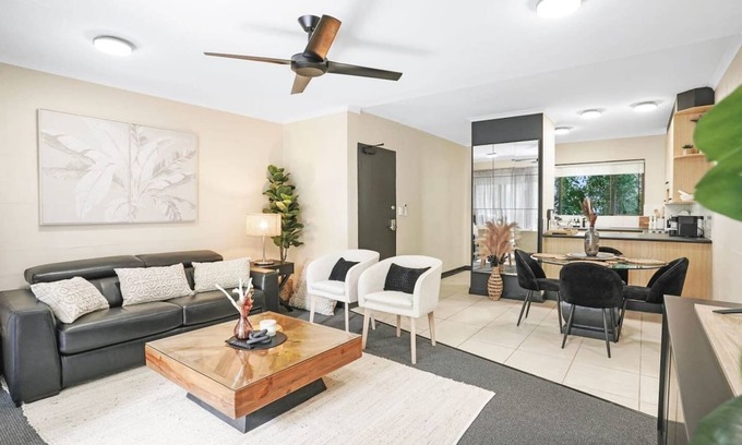 Port Douglas Apartment | Tropic Reef at Macrossan - Elegant Tropical Escape in the Heart of Port Douglas