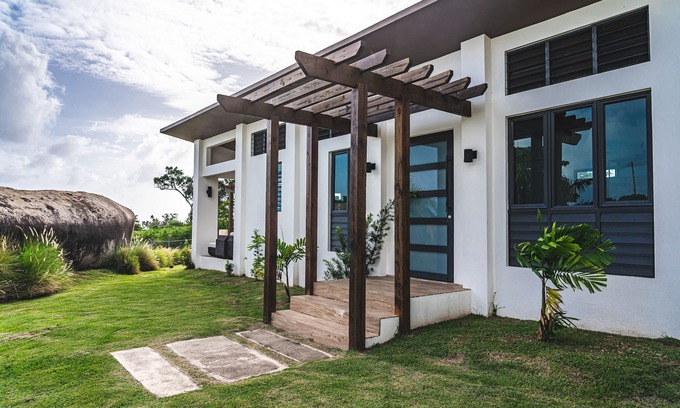 Esperanza House | Tropical Cabin at Encantada - Paradise on Caribbean Sea