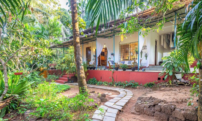 Patnem Villa | Tropical Garden Villa by Palolem/10 min from the beach! A Home Away from Home