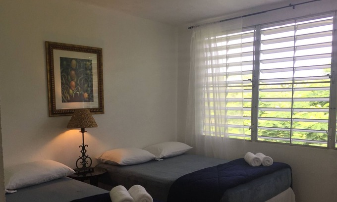 Isabel II House | Tropical Guest House