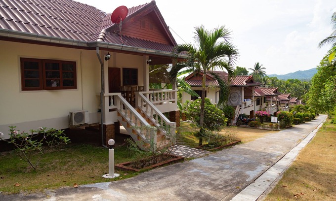 Wok Tum House | Tropical home Koh Phangan - Pineapple house