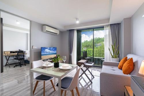 Cherngtalay Apartment | Tropical Living Surin Beach Phuket