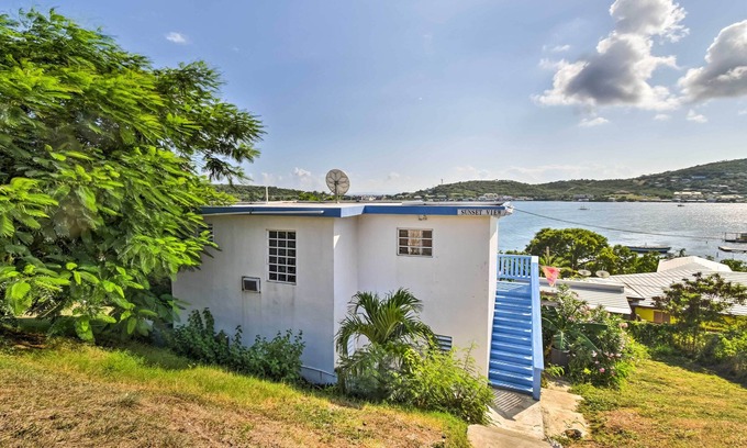 Culebra Pueblo Apartment | Tropical Oasis: Bay Views ~ 2 Mi to Playa Sardinas