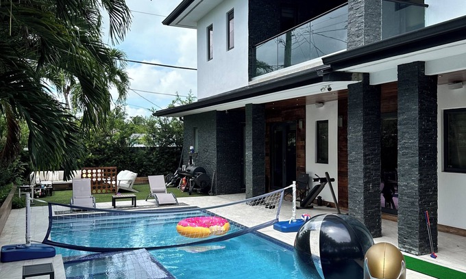 Ludlam House | Tropical Oasis: Heated Pool, Hot Tub, near Airport