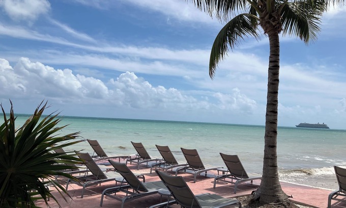 Old Town Condo | Tropical Paradise In Key West-Coconut Beach Resort - Avail 4/25/25 to 5/2/26