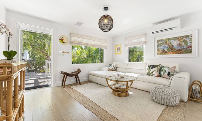 Marathon House | Tropical Private Home w/Hot Tub,BBQ. Bring Your Boat, RV Parking